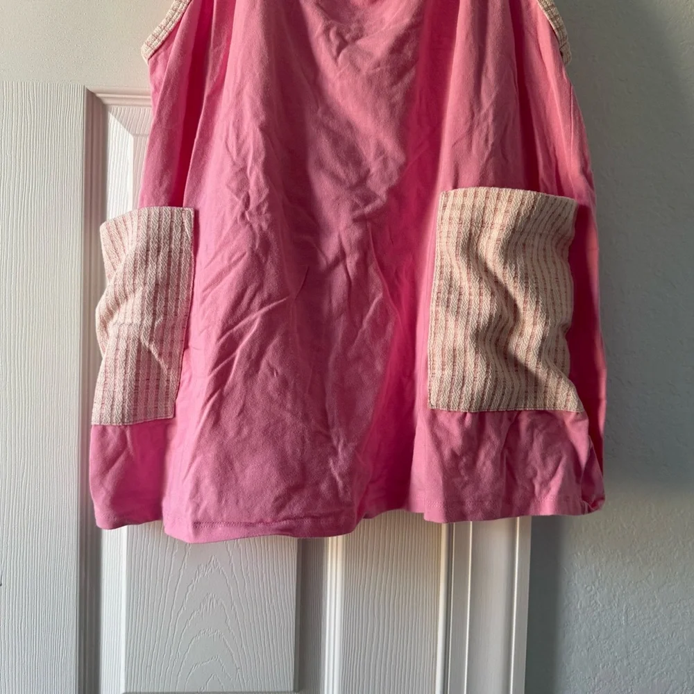 BUCKETLIST Pink Sleeveless Top with Checkered Pockets - Picture 3 of 8